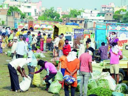 39 Adtiye in Cotton market holdings allowed to trade in eight markets | कॉटन मार्केटमधील ३९ अडतियांना आठ बाजारात व्यवसायाची परवानगी