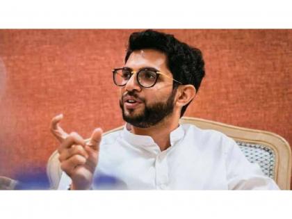 Aditya Thackeray's harsh comment on bjp over gram panchayat election results | कुणी खोके वाटतंय, कुणी पेढे; आदित्य ठाकरेंचा खोचक टोला