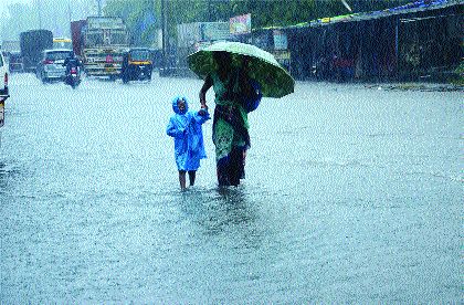 Life disruption due to rain | पावसामुळे जनजीवन विस्कळीत