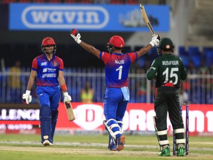 Afghanistan becomes first team to enter super 4 after winning back to back against Bangladesh and Sri Lanka Mujeeb Rashid najibullah shines  | Asia Cup 2022, BAN vs AFG: अफगाणिस्तानची 'सुपर-4' मध्ये धडक! बांगलादेशवर मिळवला सनसनाटी विजय