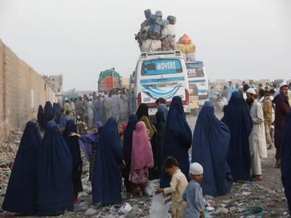 170,000 Afghans expelled by Pakistan; Thousands of children, including women | १,७०,००० अफगाणींना पाकने हाकलून लावले; हजारो लहान मुले, महिलांचा समावेश