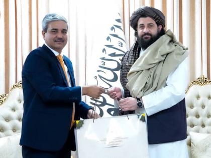 India-Afghanistan Indian officials meet Afghan defense minister | भारतीय अधिकाऱ्यांनी घेतली अफगाणी संरक्षण मंत्र्याची भेट; पाकिस्तानची उडाली झोप...