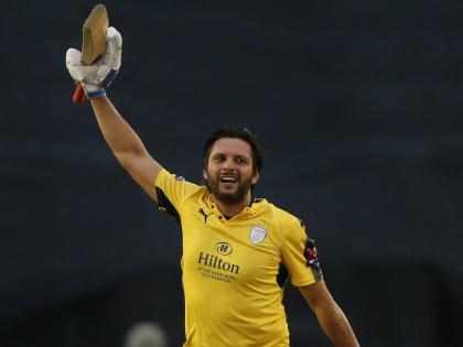 T10 League: Boom Boom Afridi .. Pakhtoons make 135 runs in 10 over | T10 League : बूम बूम आफ्रिदी... वॉरियर्सच्या गोलंदाजांची यथेच्छ धुलाई