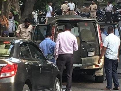 Scorpio theft parked outside Ambani's residence; Fraud under flyover revealed | अंबानींच्या निवासस्थानाबाहेर पार्क केलेली स्कॉर्पिओ चोरीची; उड्डाणपुलाखालून पळविल्याचे उघड