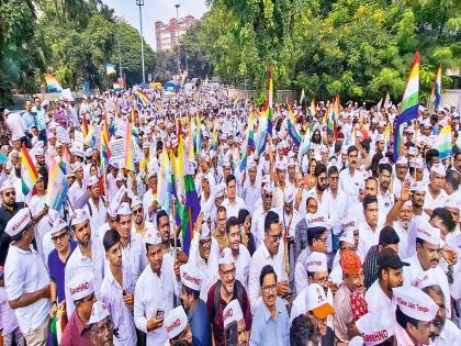 जैन बोर्डिंगची जागा देण्याच्या निर्णयाला विरोध, जिल्हाधिकारी कार्यालयावर मोर्चा