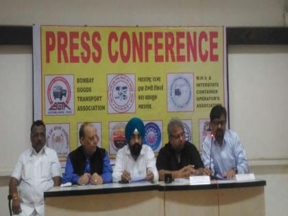 On the 9th and 10th of the cargo cartridges against GST, the countrywide shutdown on October 10 | जीएसटीविरोधात मालवाहतूकदारांचा 9 व 10 ऑक्टोबरला देशव्यापी चक्काजाम