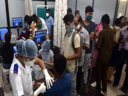 A third booster dose is not required; Corona Action Group Advises Central Government pdc | Corona Vaccine: तिसऱ्या बूस्टर डोसची गरज नाही; कोरोनाविषयक कृतिगटाचा केंद्र सरकारला सल्ला