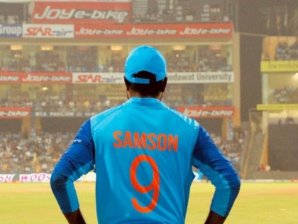 Young player Sanju Samson has to withdraw from the tournament due to injury. | श्रीलंकेविरुद्धच्या टी२० सीरिजमधून बाहेर पडल्यानंतर संजू सॅमसनच्या पोस्टने वेधलं लक्ष; म्हणाला...