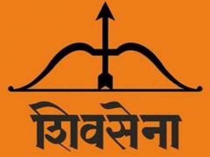 Sena demands to find the culprits behind the fake Shiv Sena banner and file a case | शिवसेनेचे बनावट बॅनर लावणाऱ्या सूत्रधारांना शोधून गुन्हा दाखल करण्याची सेनेची मागणी 