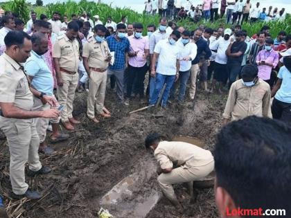 Investigation reveals that the accused of sexual assault in Ahilyanagar murdered his brother in law and buried his body | ४ बहि‍णींवर अत्याचार करणाऱ्या आरोपीचा नवा कारनामा; मेहुण्याला संपवून घरामागे पुरलं, सहा महिन्यांनी...