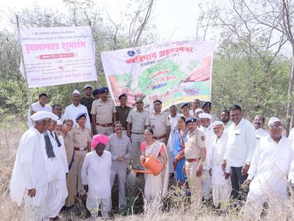 On the occasion of World Environment Day 2000 tree plantation was launched at Hivre Bazar | जागतिक पर्यावरण दिनानिमित्ताने हिवरे बाजार येथे २००० वृक्षलागवडीचा शुभारंभ