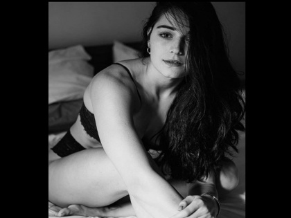 amit sadh's Ex girlfriend Annabel DaSilva's hot pictures | बोल्डनेसमध्ये बॉलिवूड अभिनेत्रींना टक्कर देते ही मॉडल, पाहा तिचे हे हॉट अँड सेक्सी फोटो