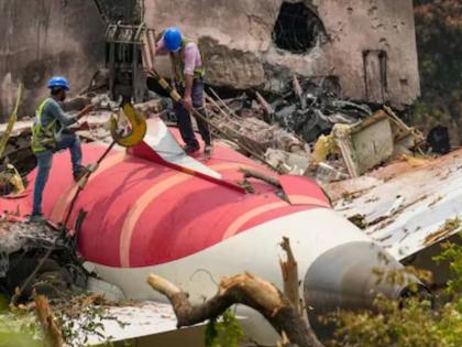 Ahmedabad plane crash, Air India's response before the parliamentary committee, information given about the Dreamliner | अहमदाबाद विमान अपघात, एअर इंडियाचा संसदीय समितीसमोर जबाब, ड्रिमलायनरबाबत दिली अशी माहिती Ahmedabad plane crash, Air India's response before the parliamentary committee, information given about the Dreamliner | अहमदाबाद विमान अपघात, एअर इंडियाचा संसदीय समितीसमोर जबाब, ड्रिमलायनरबाबत दिली अशी माहिती