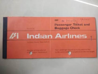 viral news mumbai to goa air ticket was for 85 rs in 1975 viral air india ticket | काय सांगता! फक्त ८५ रुपयात विमानाने मुंबईतून गोवा, तिकिटाचा फोटो पाहून नेटकरी झाले आवाक