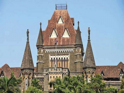 Bombay High Court orders Collector, Mumbai Suburban, to demolish portions of 48 high-rise buildings near the Mumbai International Airport | मुंबई आंतरराष्ट्रीय विमानतळाजवळील 48 इमारती पाडा; मुंबई उच्च न्यायालयाचा आदेश