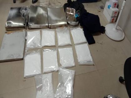 gang that smuggled drugs from furniture was arrested in mumbai | फर्निचरमधून नशेच्या गोळ्यांची तस्करी करणाऱ्या टोळीला अटक