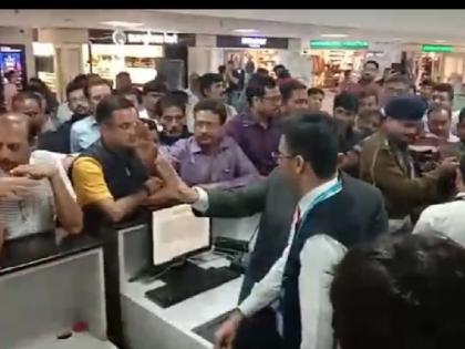 Passenger chaos at Delhi airport: Nagpur planes stuck | दिल्ली विमानतळावर प्रवाशांचा गोंधळ : नागपूरचे विमान अडले