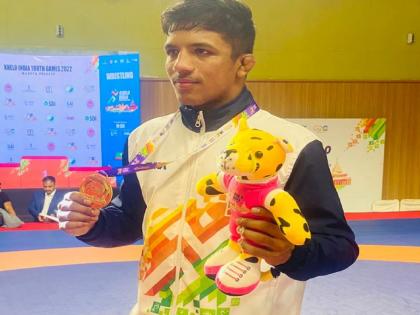 Ajay wins gold medal in Khelo India, Kolhapur's first | अजयला खेलो इंडियात सुवर्णपदक, कोल्हापूरातील पहिलाच मानकरी