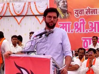 Former minister Aditya Thackeray has criticized the state government. | सरकार निवडणूक घ्यायला घाबरतंय; महाराष्ट्राचे ५ तुकडे करण्याचा प्रयत्न, आदित्य ठाकरेंची टीका