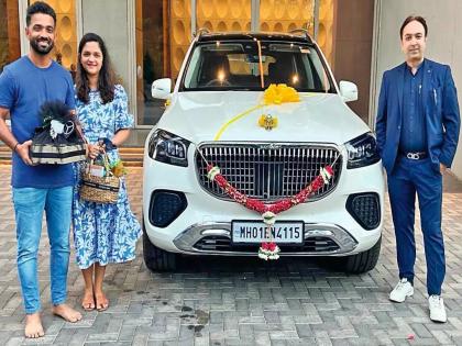 Team India player Ajinkya Rahane has bought a Mercedes-Benz Maybach GLS 600 worth Rs 3.5 crore | ३.५ कोटी...! मराठमोळ्या रहाणेची नवीन खरेदी; अजिंक्यच्या घरी आली रूबाबदार गाडी