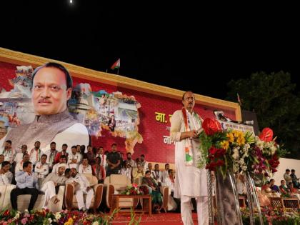 narendra modi is very good pm in india said ajit pawar | देशात करिष्मा असणारे नेतृत्व नरेंद्र मोदींशिवाय कोणी नाही; अजित पवारांनी उधळली स्तुतीसुमने