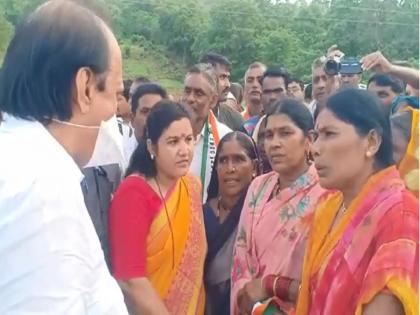 'we live like offering feet to snake and throat to tiger', flood victims shed tears in front of Ajit Pawar | 'सर्पाला पाय अन् वाघाला गळा देऊन चाललंय'; अतिवृष्टीग्रस्तांना अजित पवारांसमोर अश्रू अनावर