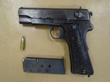 Pistols seized from notorious goons; Was preparing to commit a major crime in nagpur | कुख्यात गुंडांकडून पिस्तूल जप्त; मोठा गुन्हा करण्याच्या होते तयारीत