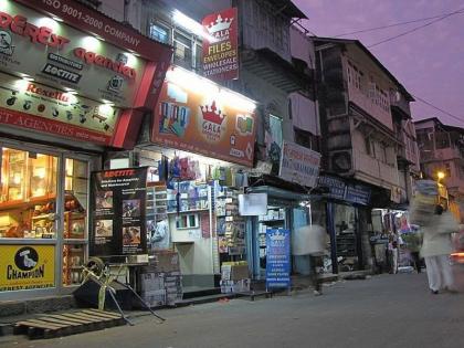 All shops in Mumbai will remain open from 7 am to 2 pm; Create a schedule with an even-odd formula | मुंबईतील निर्बंध शिथील, सर्व दुकानं दुपारी २ पर्यंत सुरू राहणार; सम-विषम फॉर्म्युल्याने वेळापत्रक जारी