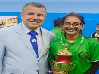 Akanksha kadam wins gold medal in All India Federation Cup carrom competition | आकांक्षाची ऑल इंडिया फेडरेशन कप कॅरम स्पर्धेत सुवर्ण पदकाला गवसणी