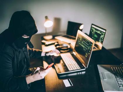 Money disappeared from the account? File online complaint against cyber crime know about | खात्यातून पैसे झाले गायब? सायबर क्राइमविरोधात 'अशी' करा ऑनलाइन तक्रार