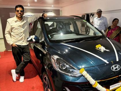 marathi actor akshay tanksale bought new car on his birthday | आवडली... घेतली! लोकप्रिय अभिनेता अक्षय टंकसाळेनं खरेदी केली नवी कोरी गाडी