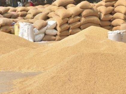 Soybeans crossed the Rs 5,700 per quintal mark | सोयाबीनने ओलांडला ५७०० रुपये प्रति क्विंटलचा टप्पा