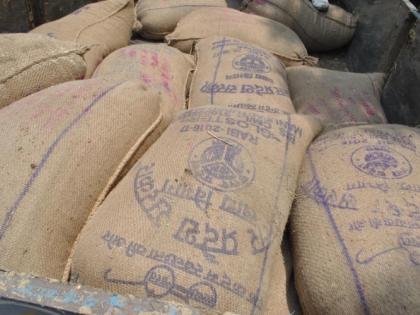  Grain black market by the consent of the supply system | पुरवठा यंत्रणेच्या वरदहस्तानेच धान्याचा काळाबाजार