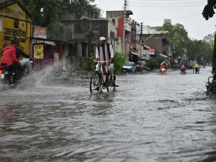 Heavy pre-monsoon rains in Akola | अकोल्यात मॉन्सूनपूर्व पावसाची जोरदार हजेरी