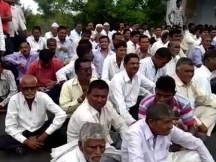 Dr. Embarrassment agitation of employees of Punjab University of Deshmukh Agricultural University | डॉ. पंजाबराव देशमुख कृषि विद्यापीठातील कर्मचा-यांचं कामबंद आंदोलन