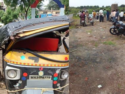 Auto falls from bridge into riverbed; One killed, two seriously | पुलावरून ऑटो नदीपात्रात कोसळली; एक ठार, दोन गंभीर