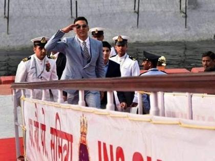 lok sabha election 2019 congress slams pm modi with photos of akshay kumar on ins sumitra | कॅनडाच्या नागरिकाला युद्धनौकेवर घेऊन जाता, ते कसं चालतं; काँग्रेसचा मोदींना सवाल