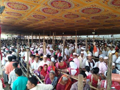 sant dnyaneshwar maharaj alandi lakhs of citizens kartiki ekadashi | टाळ-मृदंगाचा निनाद अन् ज्ञानेश्वर महाराजांचा अखंड जयघोष; अलंकापुरीत लाखो वैष्णवांचा मेळा