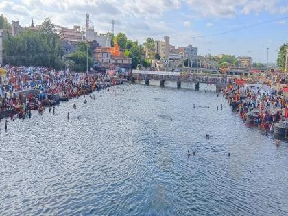 Ashadhi Vaari In Alandi, the number of varkari increased alandi to pandharpur | Ashadhi Vaari : आळंदीत वारकऱ्यांची लगबग वाढली; अलंकापुरी माऊलींच्या पालखी प्रस्थानासाठी सज्ज