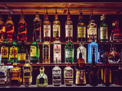 Companies oppose liquor price hike; Government supports, no decision | दारू दरवाढीस कंपन्यांचा विरोध; सरकारचे समर्थन, निर्णय नाही Companies oppose liquor price hike; Government supports, no decision | दारू दरवाढीस कंपन्यांचा विरोध; सरकारचे समर्थन, निर्णय नाही