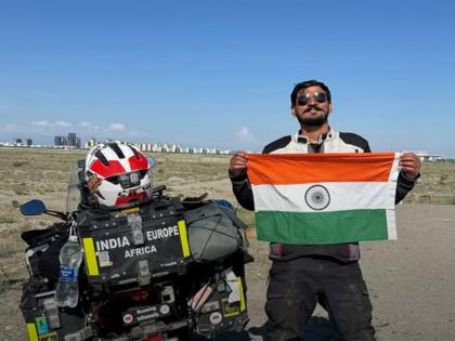 Navi Mumbai travel blogger's yogesh Aalekari bike stolen in England | जगभ्रमंतीसाठी निघालेल्या नवी मुंबईच्या ट्रॅव्हल ब्लॉगरची दुचाकी इंग्लंडमध्ये चोरीला Navi Mumbai travel blogger's yogesh Aalekari bike stolen in England | जगभ्रमंतीसाठी निघालेल्या नवी मुंबईच्या ट्रॅव्हल ब्लॉगरची दुचाकी इंग्लंडमध्ये चोरीला