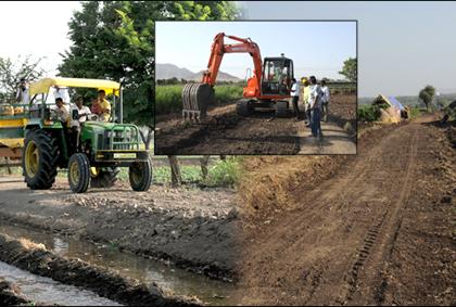 Functions of Panand road in Solapur district are now in the final phase | सोलापूर जिल्ह्यातील पाणंद रस्त्यांची कामे आता अंतिम टप्प्यात