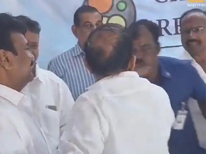 video telangana minister mahmood ali slapping personal security guard | Video - संतापजनक! पुष्पगुच्छ देण्यास उशीर, मंत्र्याने सुरक्षा रक्षकाच्या लगावली कानशिलात