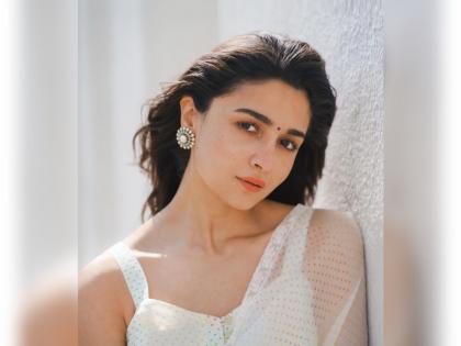 Alia Bhatt reaction on to be mother at young age saying her eyes are always on women | प्रेग्नेंन्सीवरुन ट्रोल करणाऱ्यांना आलिया भटने सणसणीत उत्तर दिलं, म्हणाली- त्यांची नजर कायम....