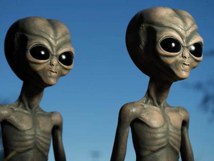 Did the US really hide the bodies of aliens? Excited by the claim of the former intelligence officer of the United States | अमेरिकेने खरेच एलियन्सचे मृतदेह लपवले? अमेरिकेच्या माजी गुप्तचर अधिकाऱ्याच्या दाव्याने खळबळ