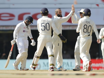 India vs England, 2nd Test : India bowled out for 329, Rishabh Pant remains unbeaten on 58 | India vs England, 2nd Test : रिषभ पंत एकटाच भिडला, टीम इंडियाचा डाव ८ षटकांत गडगडला