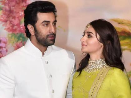 ranbir kapoor restricts alia bhat on applying lipstick says wipe it off | रणबीर कपूरने आलियाला घातलेत 'हे' निर्बंध, "लिपस्टिक लावण्यावरुनही..."; नेटकऱ्यांनी केलं सावध