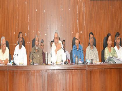 Don just play with statistics, Almatti issue officials on edge All party action committee meeting in Kolhapur | नुसता आकडेवारीचा खेळ नको, अलमट्टीप्रश्नी अधिकारी धारेवर; कोल्हापुरात सर्वपक्षीय कृती समितीची बैठक 