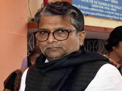 fake surgical strike may before lok sabha elections claims nitish kumars minister alok mehta, bihar | लोकसभा निवडणुकीपूर्वी बनावट सर्जिकल स्ट्राईक होऊ शकते, आरजेडी नेत्याचे वादग्रस्त विधान