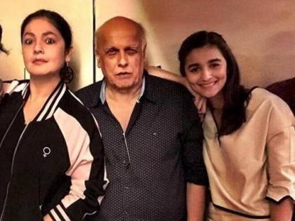 alia bhatt birthday rumours were in the air about alia that she is mahesh bhatt and pooja bhatt daughter | आलियाबद्दलची 'ती' अफवा, कारण ठरलं महेश भट अन् पूजाचं 'ते' फोटोशूट!